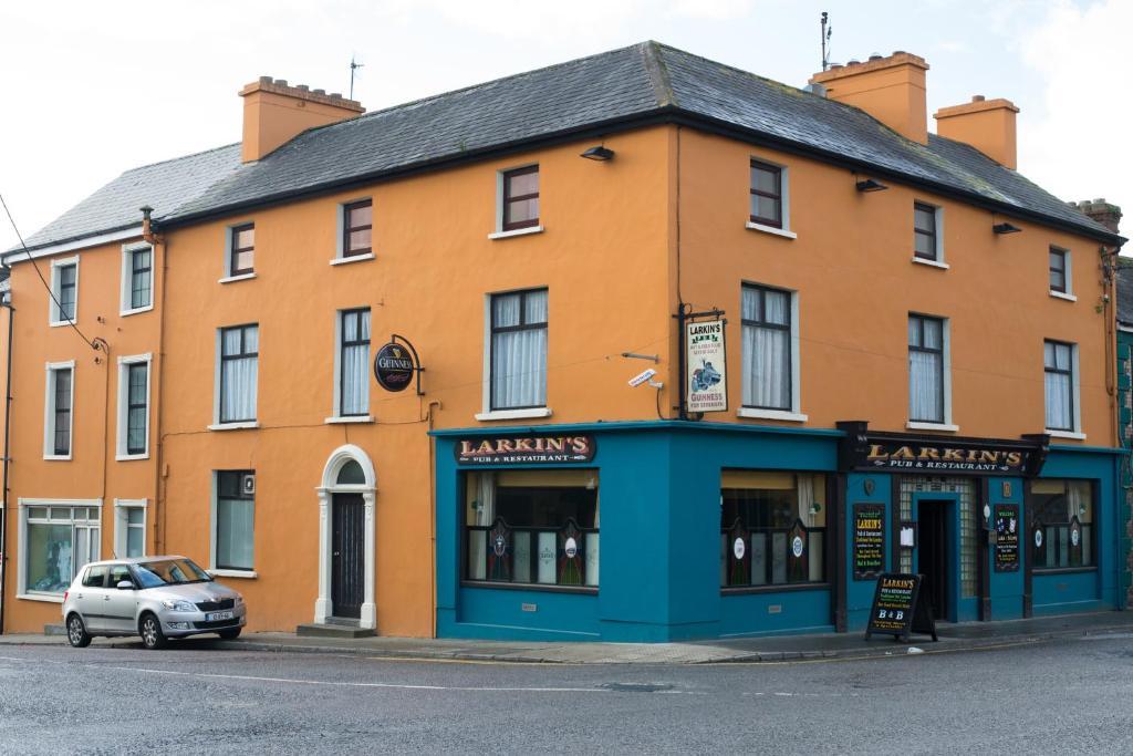 Larkin'S Pub, Restaurant, And B&B Milltown  외부 사진